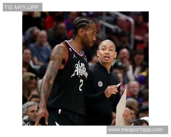 路威称三球应效仿阿隆戈登加盟强队快船助力球队发展 路威称三球应效仿阿隆戈登加盟强队快船助力球队发展