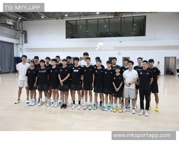 杨瀚森分享揭幕战心态积极训练全力以赴迎接比赛挑战 杨瀚森分享揭幕战心态积极训练全力以赴迎接比赛挑战