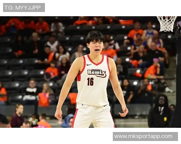 曾令旭点评斯普利特应变不足建议第二节开场时应启用杨瀚森 曾令旭点评斯普利特应变不足建议第二节开场时应启用杨瀚森