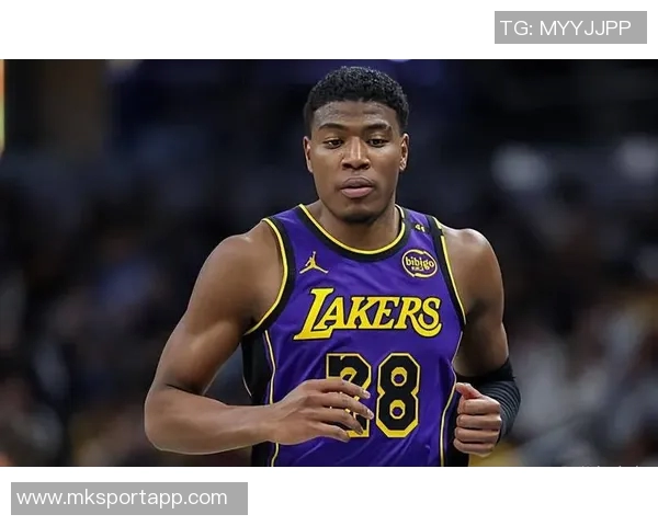 八村塁谈防守文班:强调对抗和紧贴让对手难以发挥 八村塁谈防守文班:强调对抗和紧贴让对手难以发挥