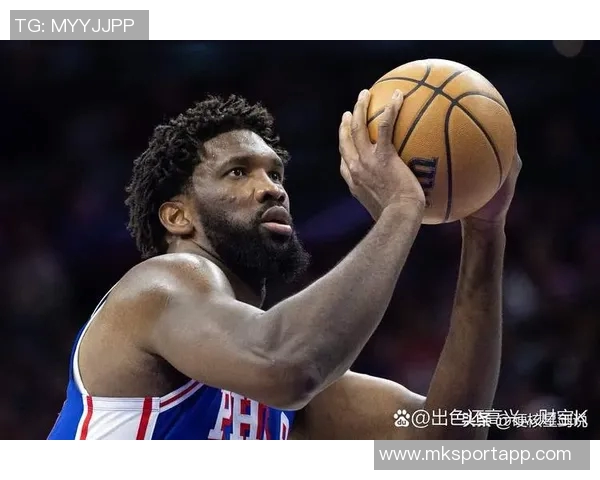 76人对决独行侠恩比德与乔治因伤病管理缺席引发关注