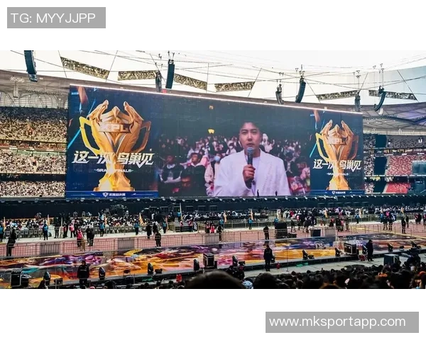 记者回顾18年总决赛G1个人表演的辉煌与无奈深度分析其背后的意义与影响