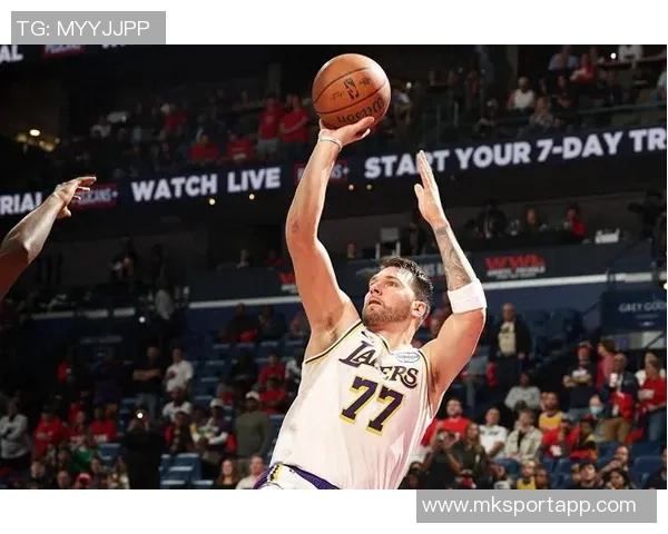 东契奇分析湖人近期表现不佳认为赢老鹰是成功典范