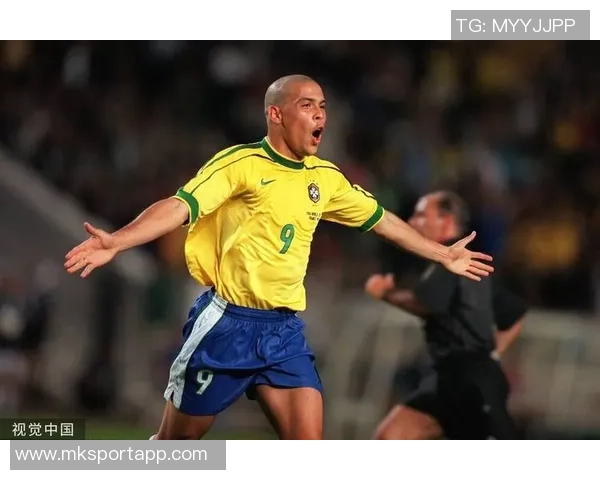 塞雷纳感慨意大利三届世界杯缺席米兰急需顶级中锋补强阵容