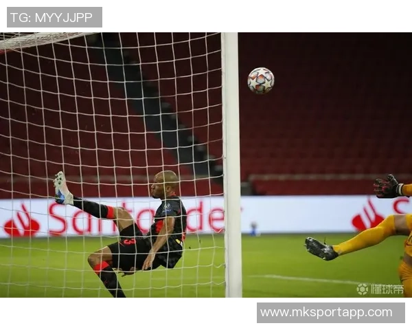 塞梅尼奥精彩表现助球队获胜费迪南德赛后调侃别放走他