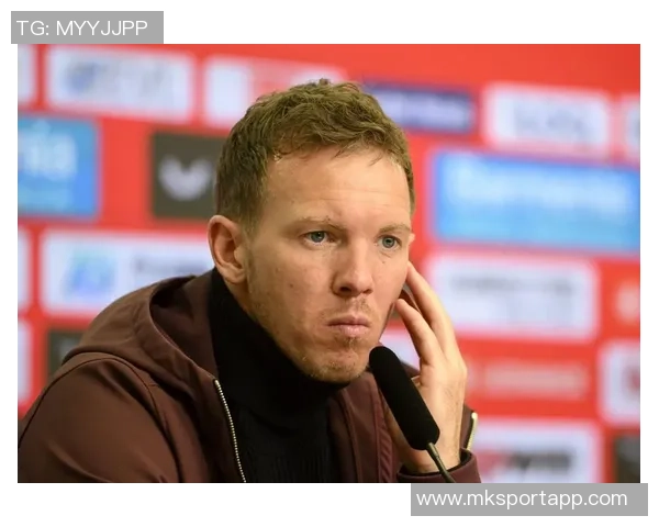 摩纳哥主帅许特尔面临下课危机俱乐部积极寻找新任教练人选 摩纳哥主帅许特尔面临下课危机俱乐部积极寻找新任教练人选