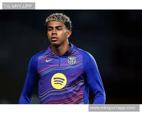 亚马尔缺席巴萨合练但预计仍能出战西超杯比赛 亚马尔缺席巴萨合练但预计仍能出战西超杯比赛